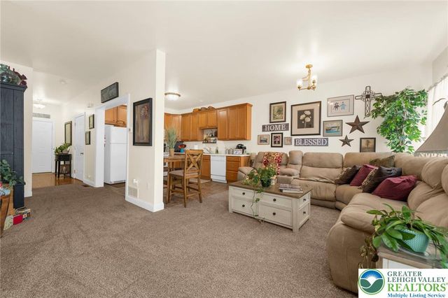 195 Maple Court, Alburtis Boro, PA 18011