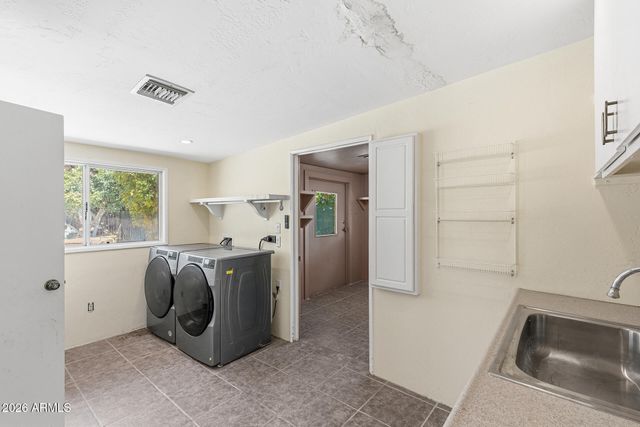 6319 N 13TH Place, Phoenix, AZ 85014