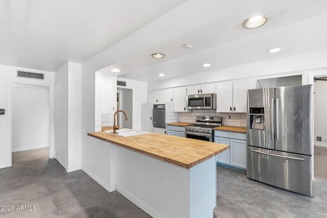 6319 N 13TH Place, Phoenix, AZ 85014