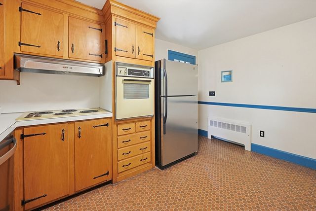 281 Scott Rd, Cumberland, RI 02864