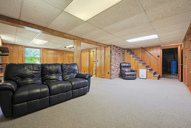 281 Scott Rd, Cumberland, RI 02864