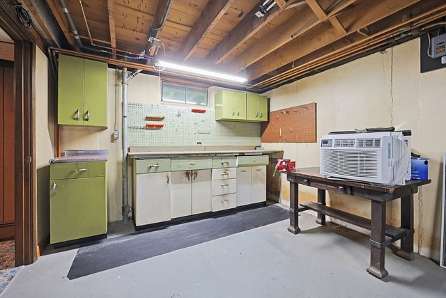 281 Scott Rd, Cumberland, RI 02864