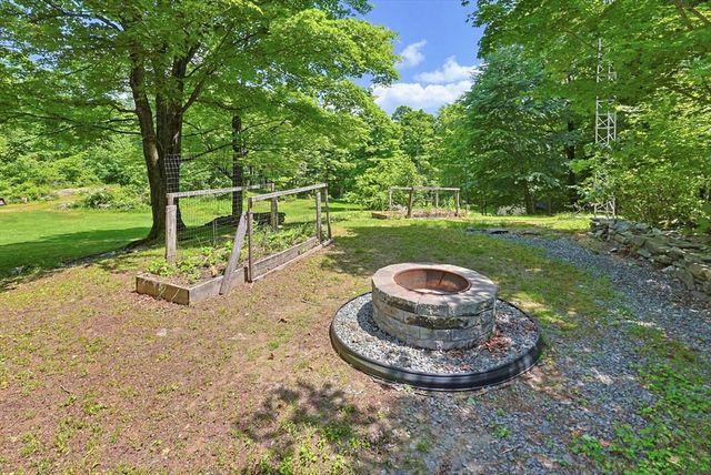 281 Scott Rd, Cumberland, RI 02864