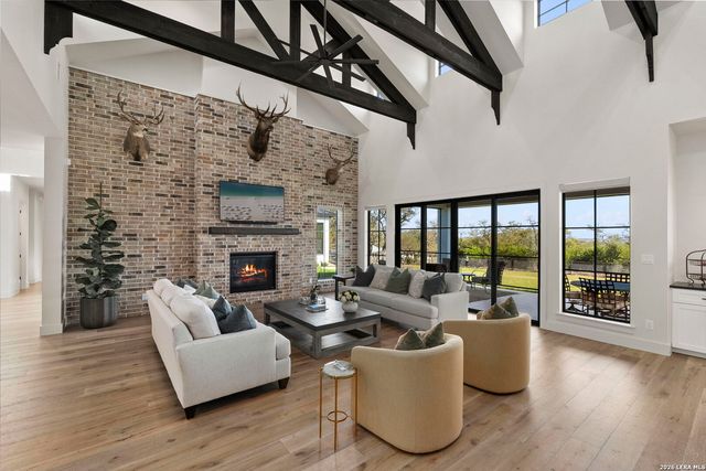 11326 Montell Pt, Boerne, TX 78006