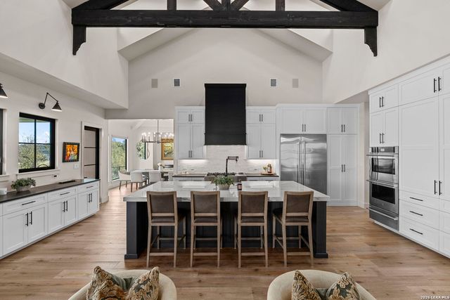 11326 Montell Pt, Boerne, TX 78006