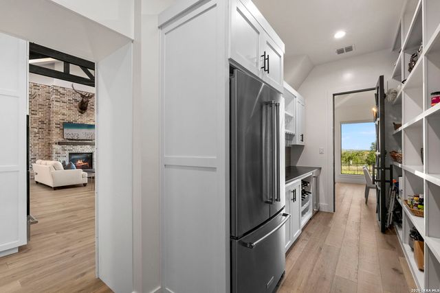 11326 Montell Pt, Boerne, TX 78006