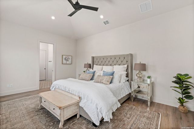 11326 Montell Pt, Boerne, TX 78006