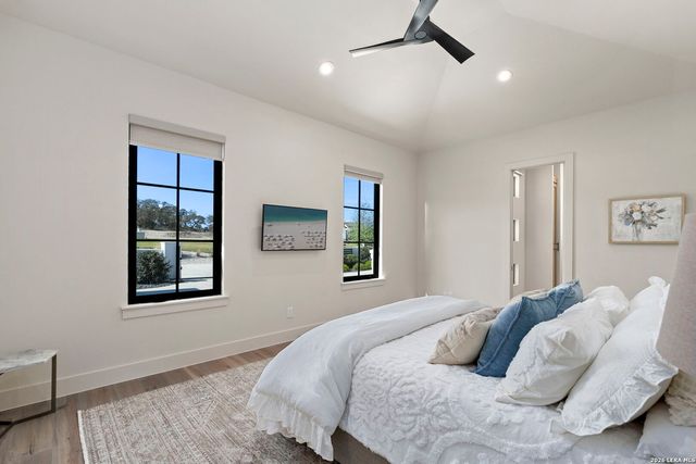 11326 Montell Pt, Boerne, TX 78006