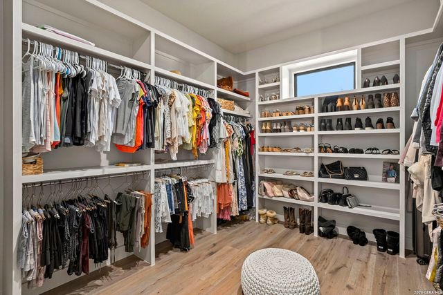 11326 Montell Pt, Boerne, TX 78006