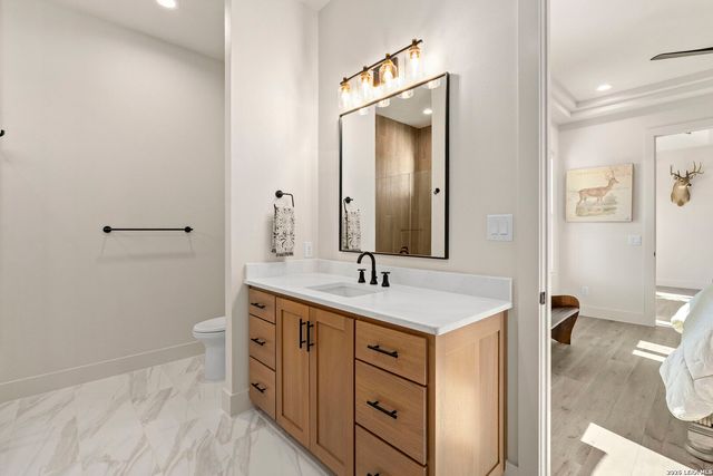 11326 Montell Pt, Boerne, TX 78006