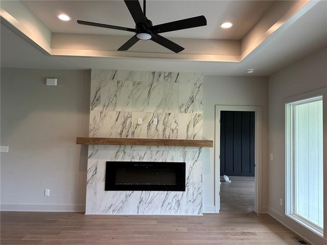 2225 SW Heartland Court, Lee's Summit, MO 64082