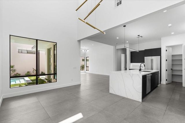 161 Holliday Way, Palm Springs, CA 92262