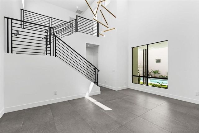 161 Holliday Way, Palm Springs, CA 92262