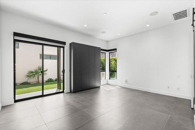 161 Holliday Way, Palm Springs, CA 92262