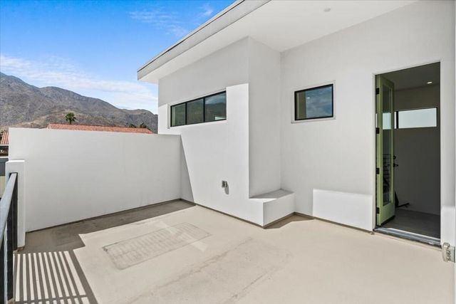 161 Holliday Way, Palm Springs, CA 92262