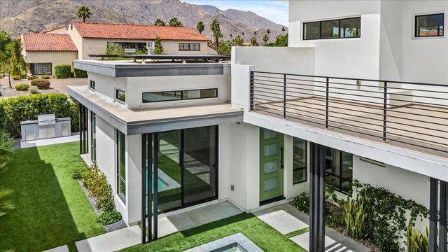 161 Holliday Way, Palm Springs, CA 92262