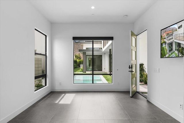 161 Holliday Way, Palm Springs, CA 92262