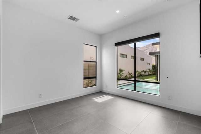 161 Holliday Way, Palm Springs, CA 92262