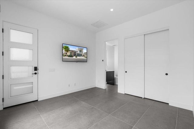 161 Holliday Way, Palm Springs, CA 92262