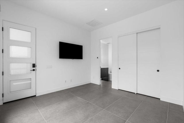 161 Holliday Way, Palm Springs, CA 92262