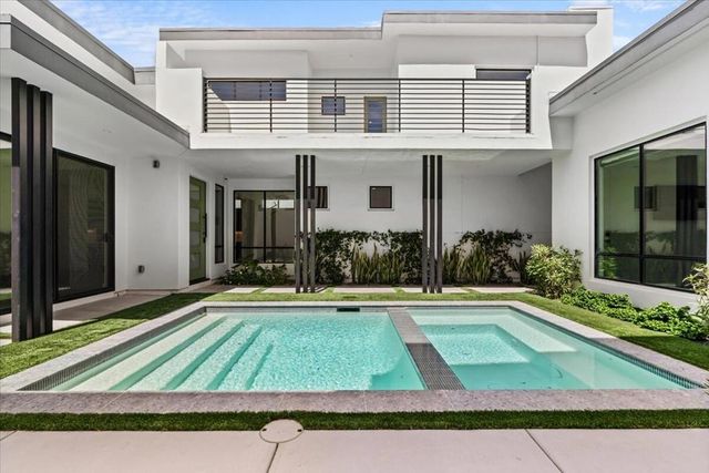 161 Holliday Way, Palm Springs, CA 92262