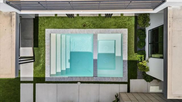 161 Holliday Way, Palm Springs, CA 92262