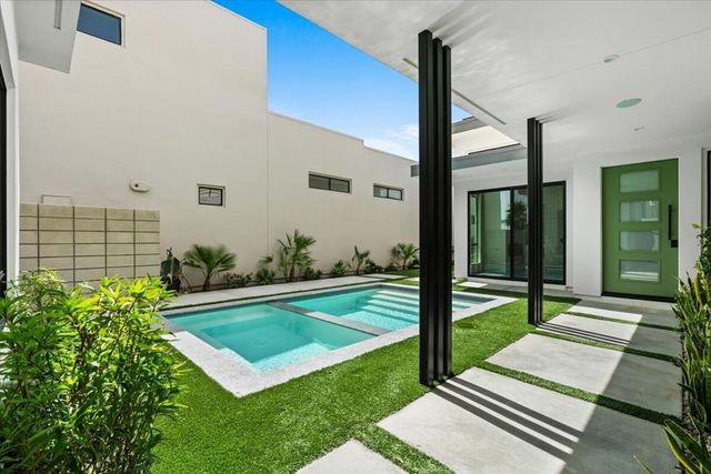 161 Holliday Way, Palm Springs, CA 92262