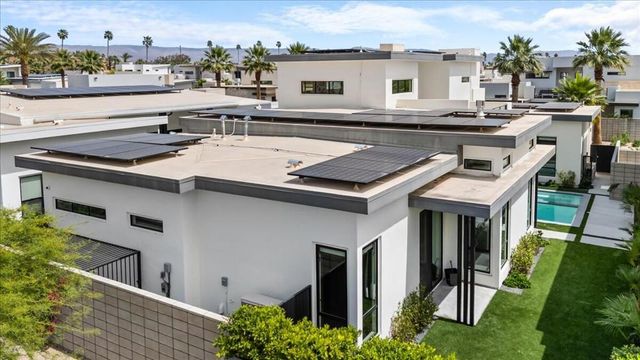 161 Holliday Way, Palm Springs, CA 92262