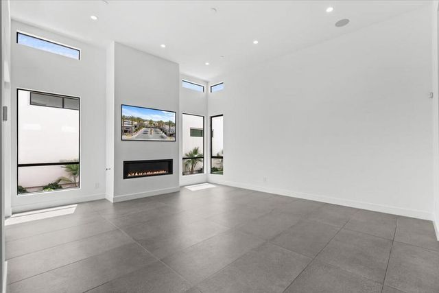 161 Holliday Way, Palm Springs, CA 92262