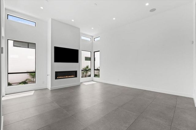 161 Holliday Way, Palm Springs, CA 92262