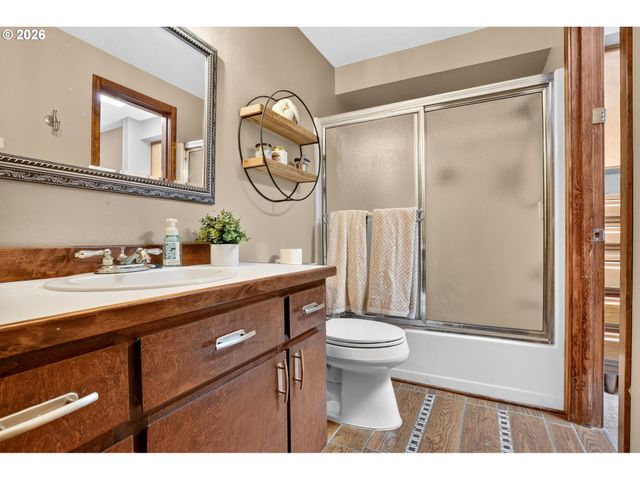 1600 Nw ANGELINE Ave, Gresham, OR 97030