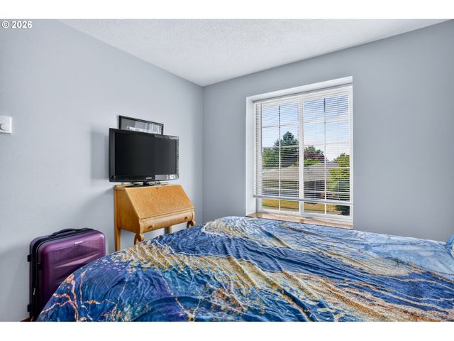 1600 Nw ANGELINE Ave, Gresham, OR 97030