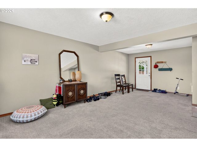 1600 Nw ANGELINE Ave, Gresham, OR 97030