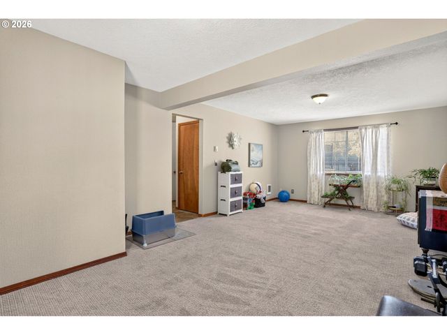 1600 Nw ANGELINE Ave, Gresham, OR 97030