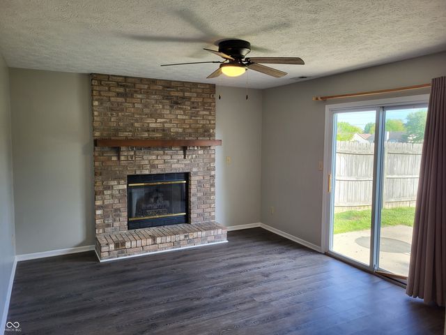 291 Bear Story Court, Greenfield, IN 46140