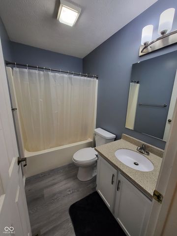 291 Bear Story Court, Greenfield, IN 46140