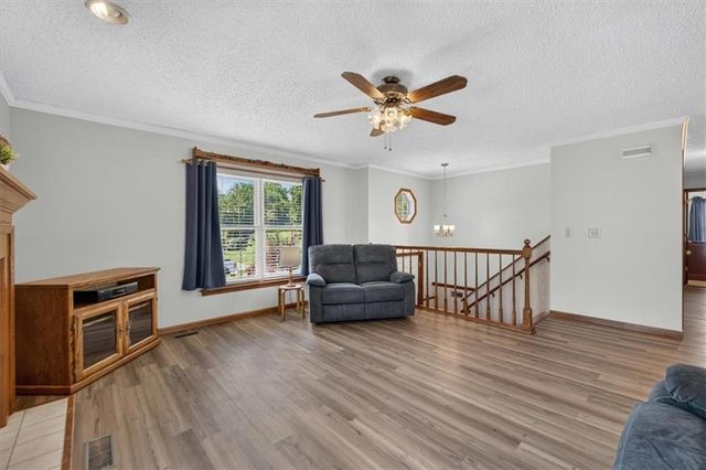 103 S Paul Drive, Sibley, MO 64088