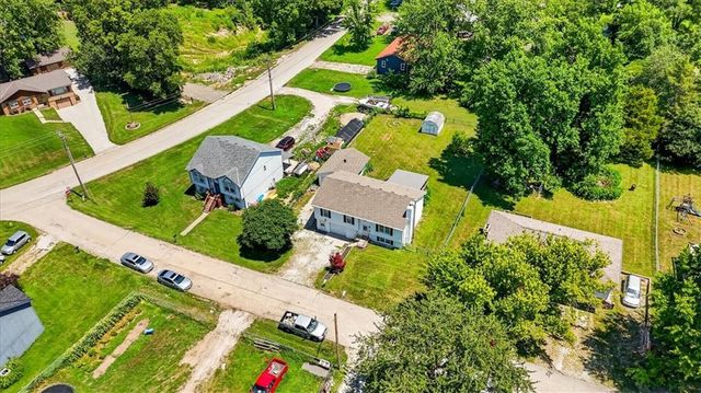 103 S Paul Drive, Sibley, MO 64088