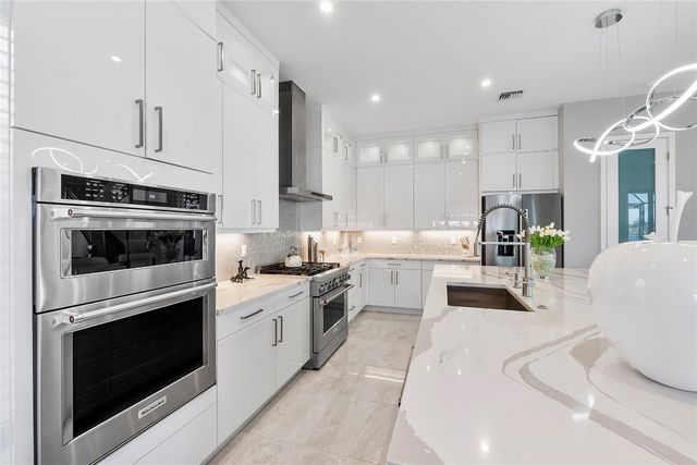 12617 Solana Bay Circle, Palm Beach Gardens, FL 33412