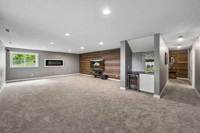 4704 S Lake Sarah Drive, Independence, MN 55359