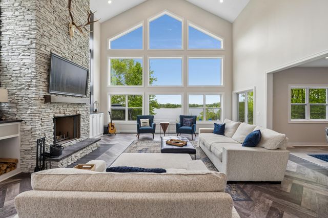 4704 S Lake Sarah Drive, Independence, MN 55359