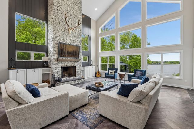 4704 S Lake Sarah Drive, Independence, MN 55359
