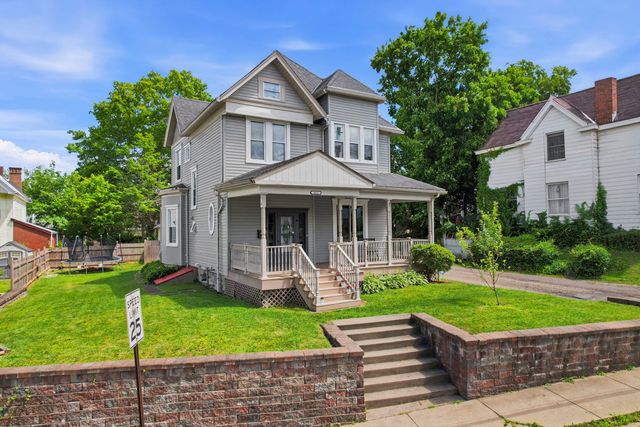 611 Montour STREET, Coraopolis, PA 15108