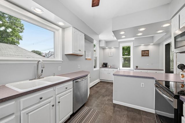611 Montour STREET, Coraopolis, PA 15108