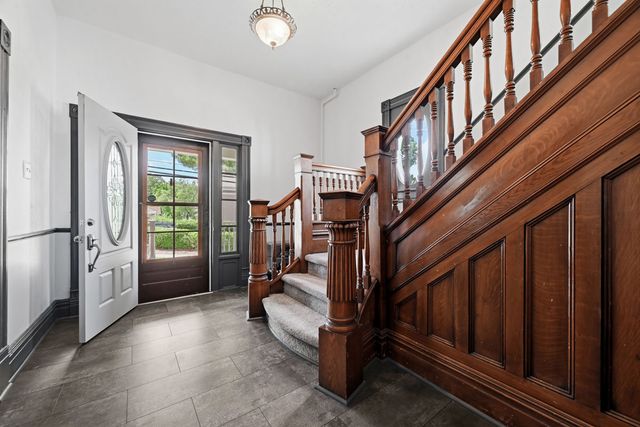 611 Montour STREET, Coraopolis, PA 15108