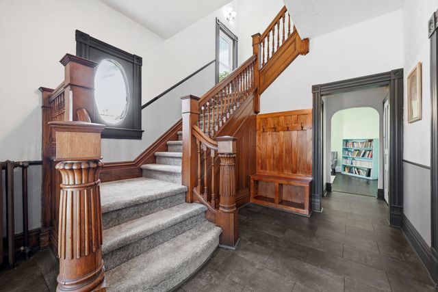 611 Montour STREET, Coraopolis, PA 15108