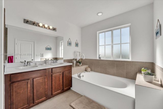 14229 SW 274th St, Homestead, FL 33032