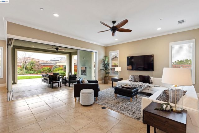 2062 Reserva Court, Brentwood, CA 94513