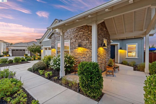 2062 Reserva Court, Brentwood, CA 94513