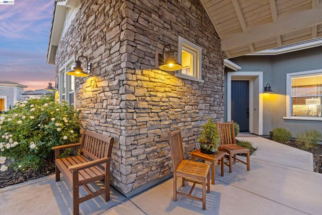 2062 Reserva Court, Brentwood, CA 94513